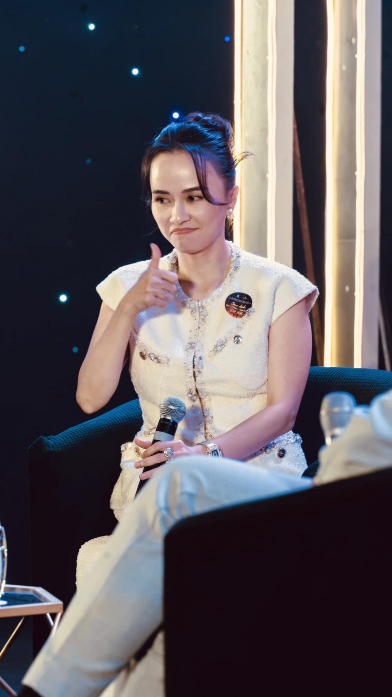 View - Vợ quyền lực của MC Hoa Thanh Tùng ngày càng giỏi giang, xinh đẹp nhưng Xuân Bắc lại gọi là tay ghê gớm