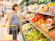 Bà bầu - Người mẹ mất thai nhi ở tuần thứ 18 vì không làm một việc này khi đi siêu thị về