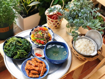 Người Việt ăn rau quả bất ngờ tăng vọt nhưng chuyên gia chỉ ra một lỗi gia đình nào cũng mắc khi ăn