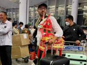 Tin tức - Tin tức 24h: Tại sao "ngựa vàng mã" bị từ chối đưa lên máy bay dù không trong danh mục cấm?