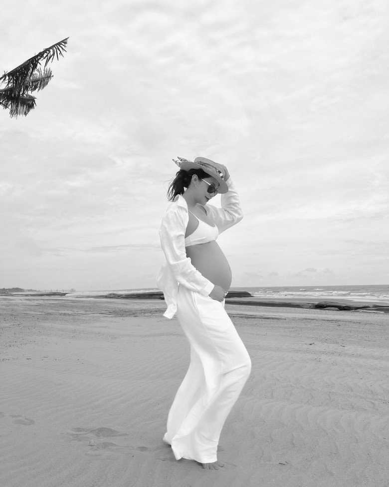 View - Sao Việt 24h: Chi Bảo mời vợ cũ đến nhà ăn tối, vợ mới đỡ lời khi con riêng của chồng bị bình luận già hơn bố