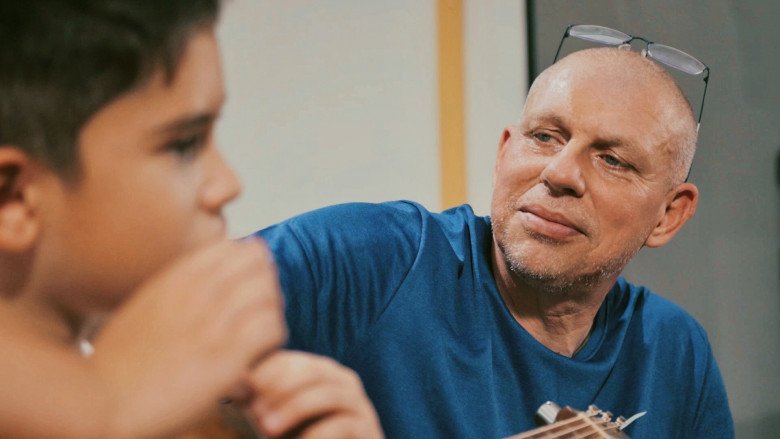 View - Rapper nhí mang 2 dòng máu Việt - Ukraine hát ca khúc cảm động nhân dịp sinh nhật cha