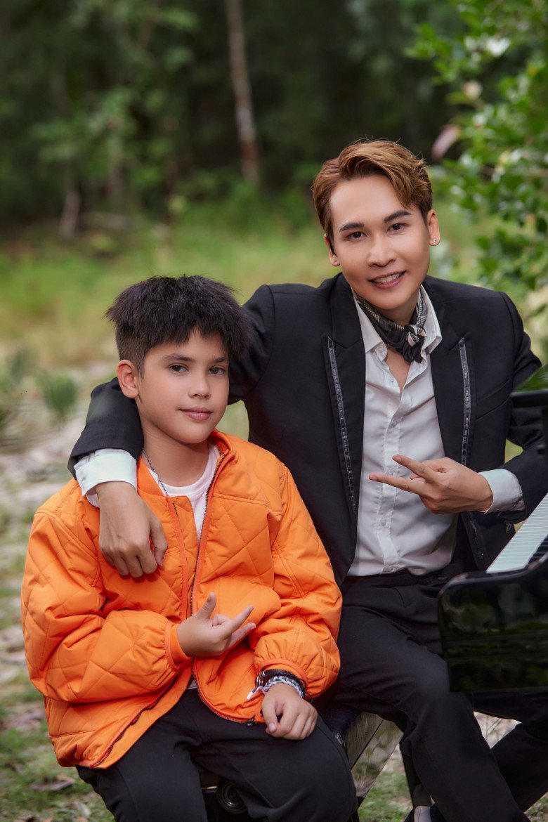 View - Rapper nhí mang 2 dòng máu Việt - Ukraine hát ca khúc cảm động nhân dịp sinh nhật cha