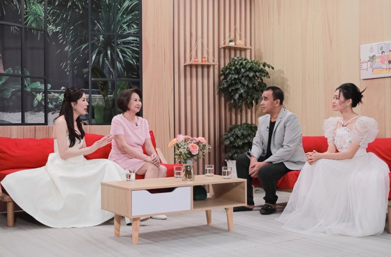 View - Em dâu Hoa hậu Hà Kiều Anh khóc nấc xin lỗi mẹ chồng trên sóng truyền hình