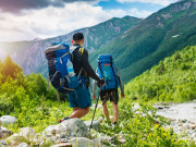 Lifestyle - Cần mang theo những gì trong chuyến leo núi - trekking: đây là 8 món đồ bạn không thể thiếu!