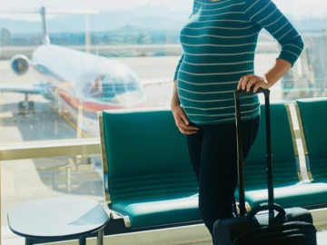 Bà bầu đi máy bay cần lưu ý những gì?