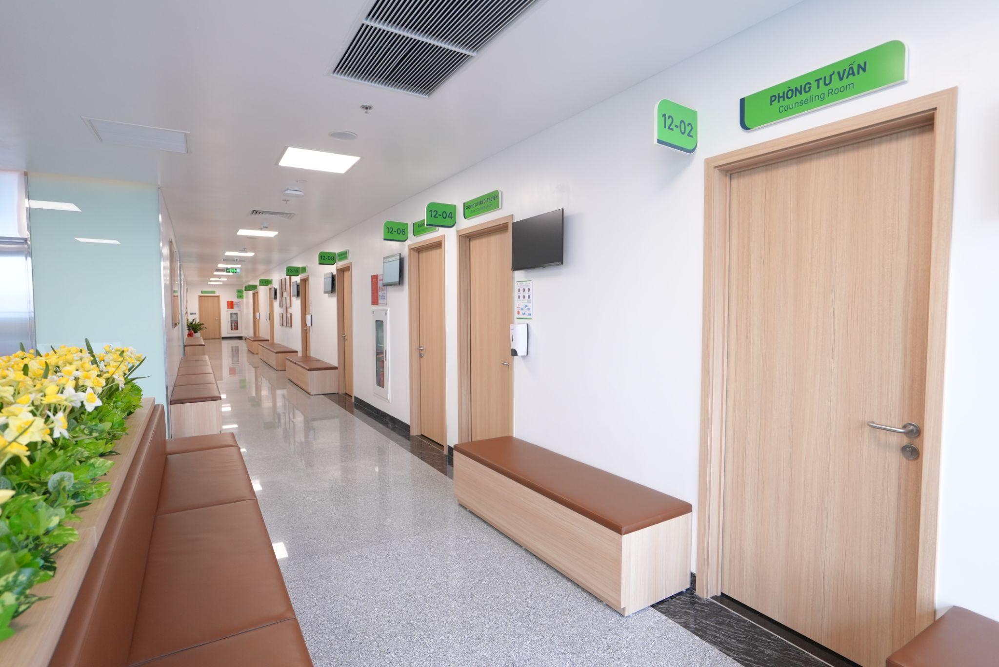 Hệ thống phòng khám, lấy mẫu, thủ thuật được bố trí khoa học, đảm bảo quy trình khép kín, tiện nghi và thoải mái