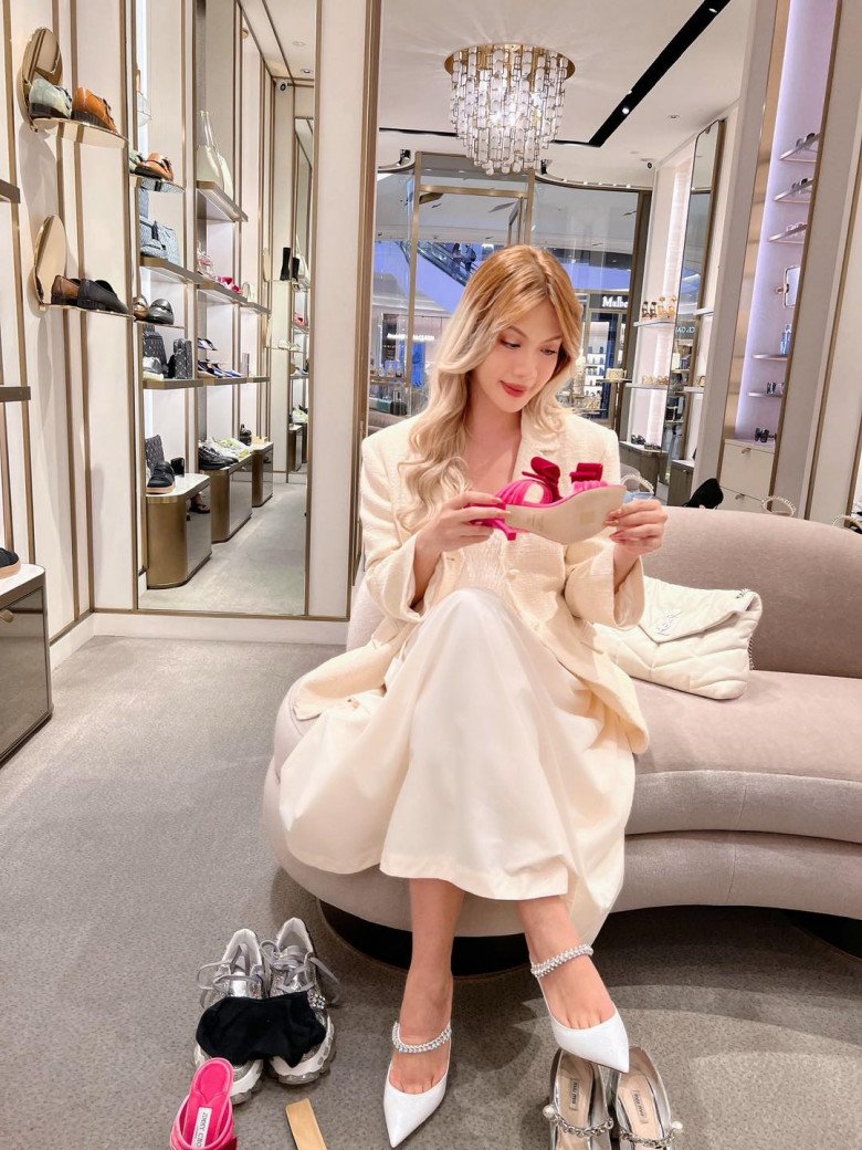 View - Búp bê sống yêu 15 người từng là cậu học trò của Hồ Ngọc Hà: Phản ứng khi được so sánh sắc đẹp với cô giáo