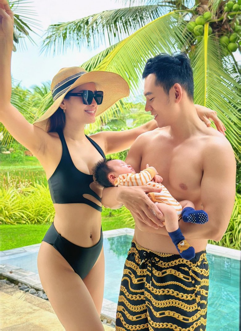 View - Con chưa tròn 2 tháng, Phương Trinh Jolie khoe body siêu thực, dân mạng phát hiện thứ gây tiếc nuối