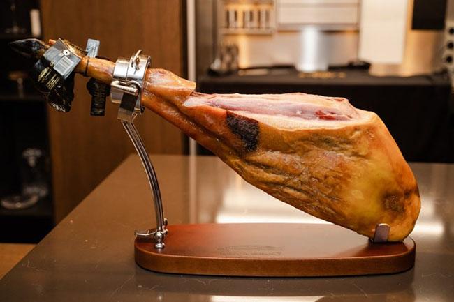 Giật mình với những loại thịt đắt nhất thế giới, chỉ dành cho những đại gia, loại số 8 về Việt Nam “bán chạy như tôm tươi” - 8