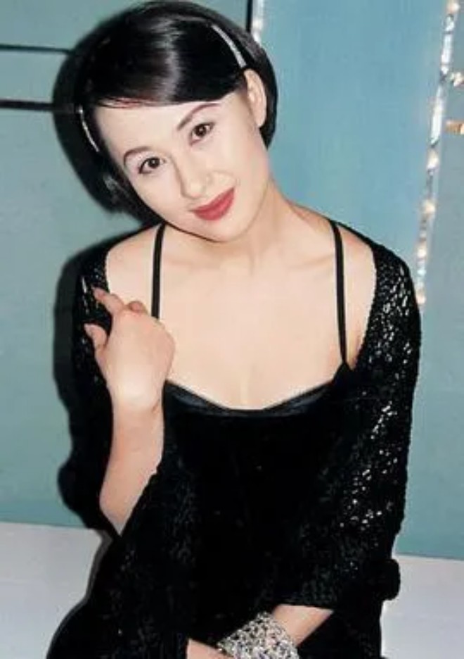 View - Giang Hân Yến - Đá Thiên vương Châu Á vì chê anh nghèo, người đẹp vớ phải đại gia cờ bạc, kết đắng