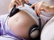Bà bầu - Thai giáo bằng âm nhạc 3 tháng đầu: Mẹ nên cho bé nghe nhạc gì và trong bao lâu?