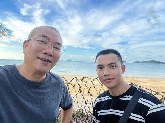 View - Sau Cuộc Đời Vẫn Đẹp Sao, anh em Lưu nát đã đổi vận, nhìn ảnh khác lạ khó nhận ra