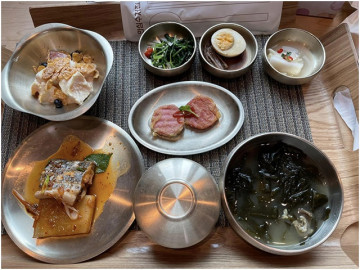 Mục sở thị cơm cữ ngon hết sẩy của sản phụ Hàn Quốc: Luôn có canh rong biển, ăn 6 bữa mỗi ngày