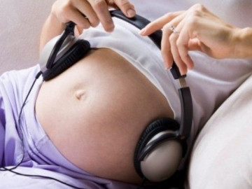 Thai giáo bằng âm nhạc 3 tháng đầu: Mẹ nên cho bé nghe nhạc gì và trong bao lâu?