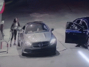 Clip Eva - Clip: Nữ tài xế phản xạ nhanh như chớp khiến tên cướp ô tô bỏ chạy