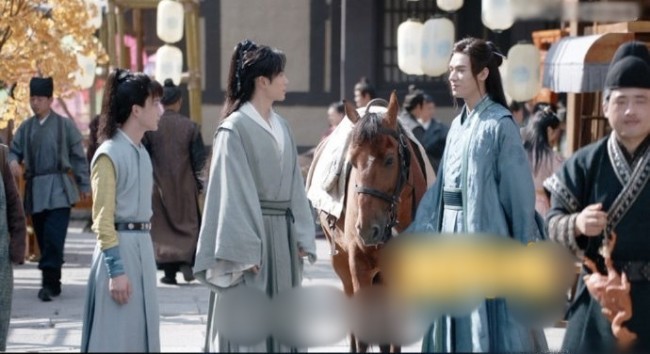 View - Sạn ngớ ngẩn phim cổ trang Trung: Lưu Diệc Phi bị cầu... đâm xuyên lưng, máu chảy như vòi phun nước