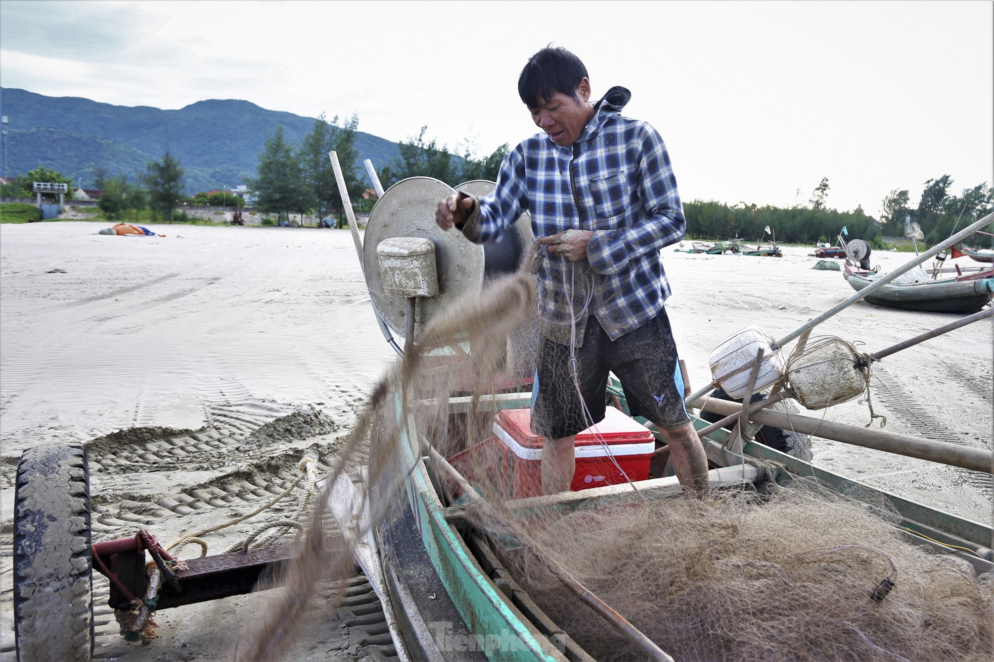 View - Tin tức 24h: Biệt thự mọc như nấm ở làng xuất khẩu lao động giàu nhất Hà Tĩnh