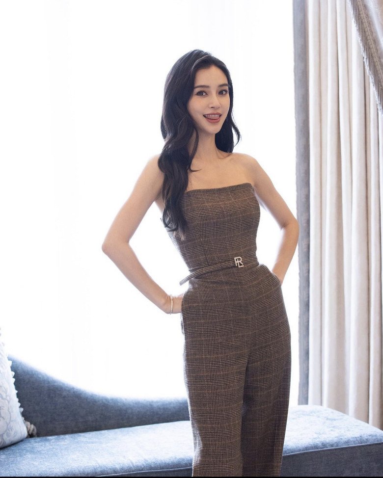 Ảnh mặc áo tắm cực hiếm của Angelababy mới đây, ngắm là hiểu vì sao ai cũng amp;#34;mê như điếu đổamp;#34; - 8