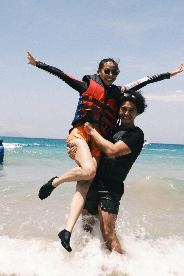 View - Được ông xã phục vụ cơm nước theo chế độ, Ngô Thanh Vân tuổi 44 chỉ việc đẹp và tập tành trụ nhan