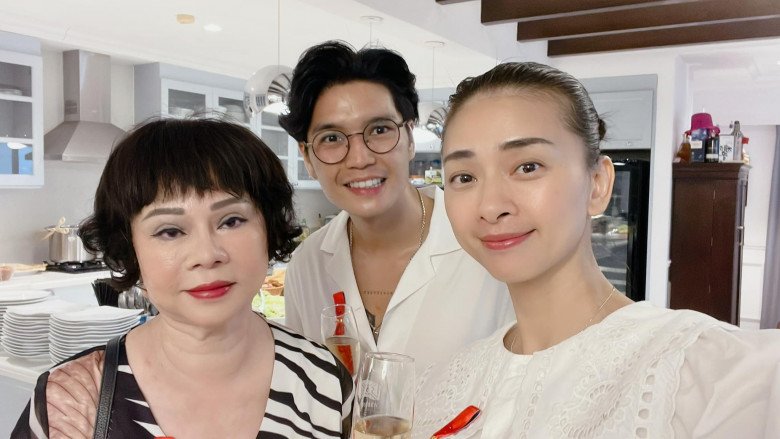 View - Được ông xã phục vụ cơm nước theo chế độ, Ngô Thanh Vân tuổi 44 chỉ việc đẹp và tập tành trụ nhan