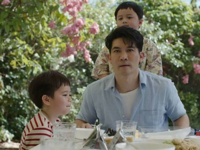 Để con riêng cho vợ nuôi thấy thằng bé tháng nào cũng tăng 2 cân, xem camera tôi ly hôn luôn