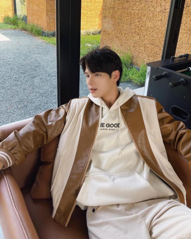 View - Quý tử Hồng Diễm nói 4 thứ tiếng, bị nhầm là trai Thái vì quá đẹp nhưng từng tự ti ngoại hình