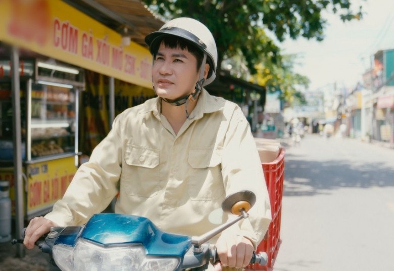 View - Nghệ sĩ Tiết Cương làm giám đốc trong MV của vua nhạc sàn Lương Gia Huy, khiến khán giả rơi nước mắt