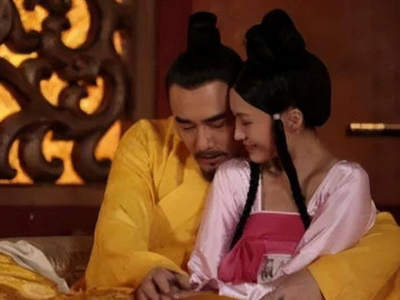 Mỗi khi hoàng đế sủng hạnh phi tần, thái giám lại thắp một nén nhang để ngăn chuyện này xảy ra