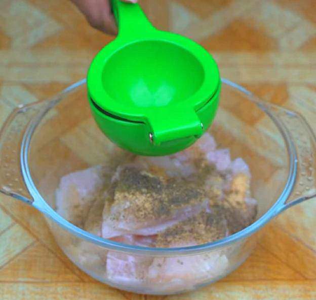 Cách rán cá mới tinh, dễ đến bất ngờ mà không hề bắn dầu, cặn dầu, cá ngon ngoài giòn trong mềm - Test - 3