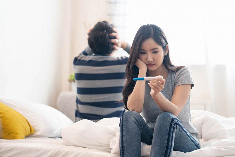 Cặp đôi lấy nhau hơn hai năm mà không có con. (Ảnh minh họa)