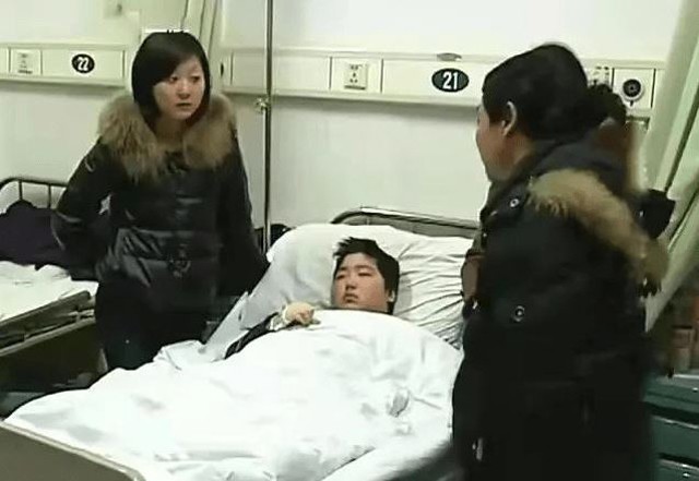 Bỏ rơi con gái 3 tháng tuổi, 16 năm sau người mẹ đến tìm, đòi hiến tủy cho con trai mình - 4