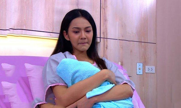 Ở cữ mà nhiều lúc tôi tủi thân trào nước mắt với chồng vô tâm. (Ảnh minh họa)