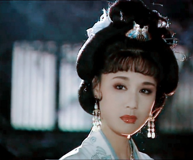 Lý Kiến Quần vì gãy chân mà không thể tiếp tục học múa.