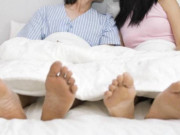 Sức khỏe - Cưới 2 năm, đêm nào chồng cũng giở trò quái gở để được quan hệ khiến vợ sợ không dám lên giường ngủ