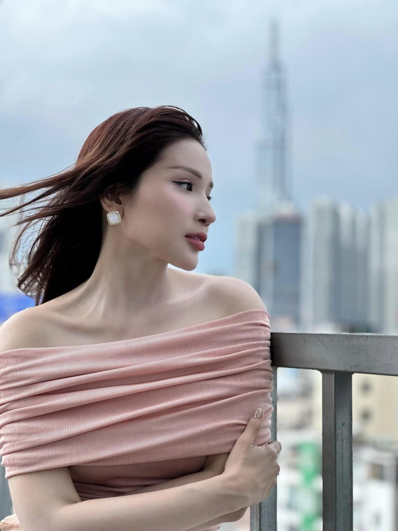 Nữ giám đốc nhiều tiền còn được Trường Giang hứa tặng 100 triệu: Hẹn hò cháu nuôi Hoài Linh, sự thật bất ngờ - 1