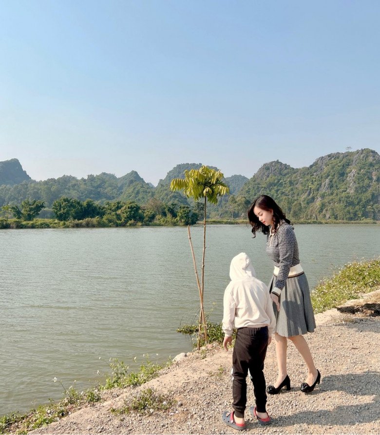 Chia tay bạn trai, 2 mỹ nhân Việt làm mẹ đơn thân vẫn dư sức sắm hàng hiệu, ăn mặc amp;#34;cưa sừngamp;#34; kiểu chị gái - 1