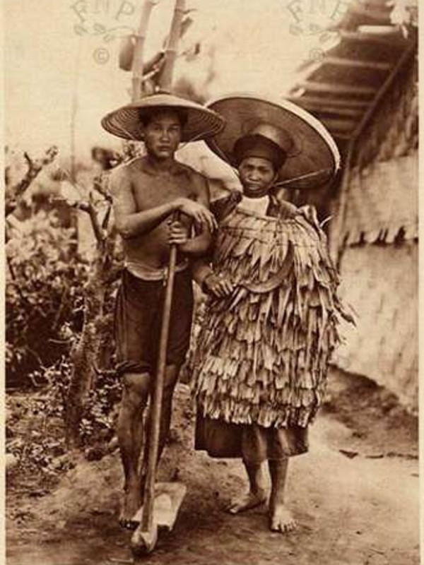 Nghèo rớt mùng tơi ý chỉ nghèo đến cái áo đã rơi rụng hết lá, chỉ còn lại có mỗi cái mồng tơi dính trên vai.