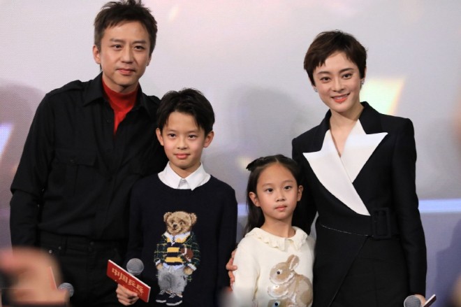 View - Tiền Phong - Tình cũ Tôn Lệ bị Đặng Siêu cạch mặt: Hào hoa ngang Huỳnh Hiểu Minh, giờ bị thóa mạ