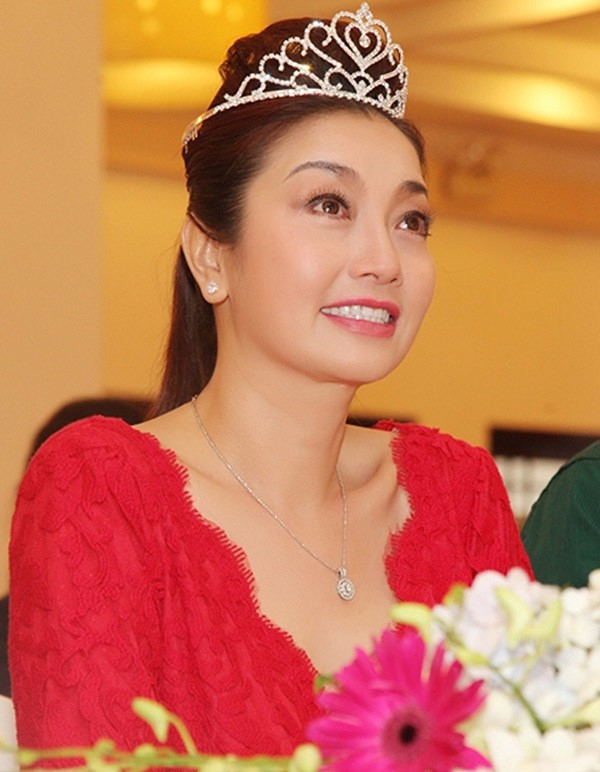 Hoa hậu Việt bỏ showbiz vì thị phi, đẹp nhất nhì thập niên 90s, tuổi ngũ tuần ngắm càng say - 13