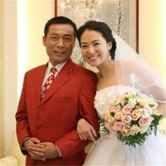 Hình ảnh hiếm hoi được cho là ảnh cưới của nữ diễn viên và ông xã.