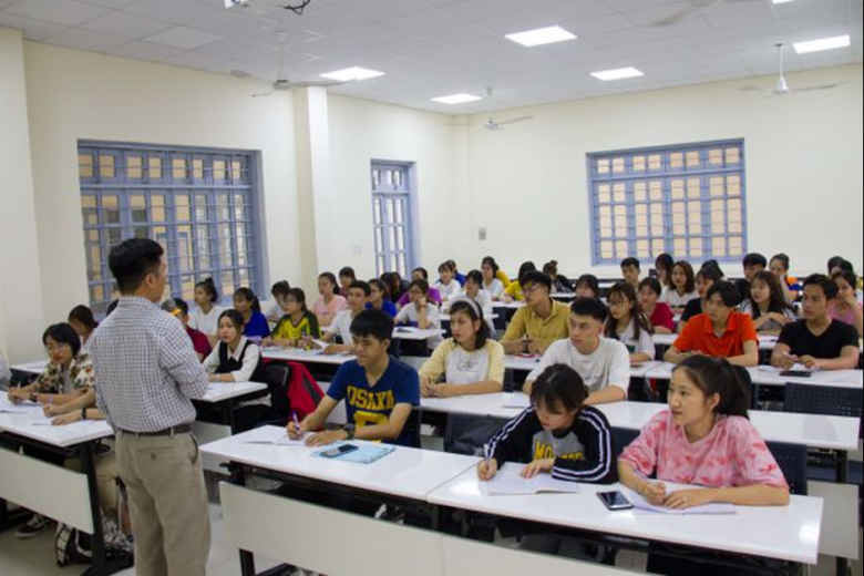 Các trường có trách nhiệm hướng dẫn, theo dõi và ra thông báo bồi hoàn kinh phí với các sinh viên sư phạm chuyển ngành, nghỉ học hoặc thôi học. Ảnh minh họa