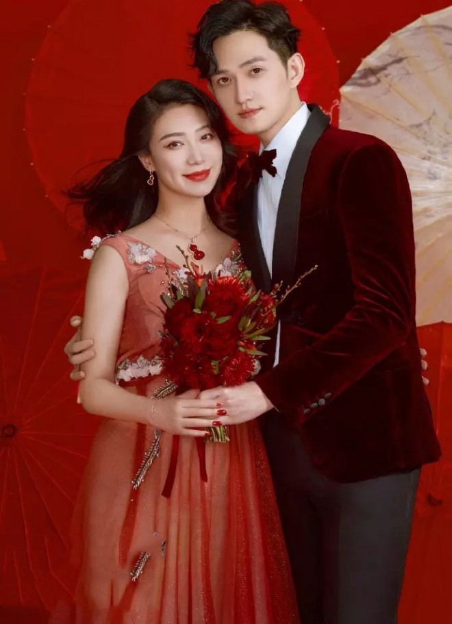 Nhiều người chúc phúc cho Sát tỷ tỷ đình đám một thời.