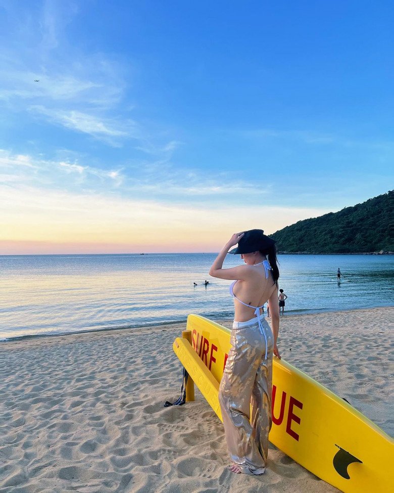 Trâm Anh mới đây đã có màn tương tác với fans qua tấm hình khoe vóc dáng mới mê ly.