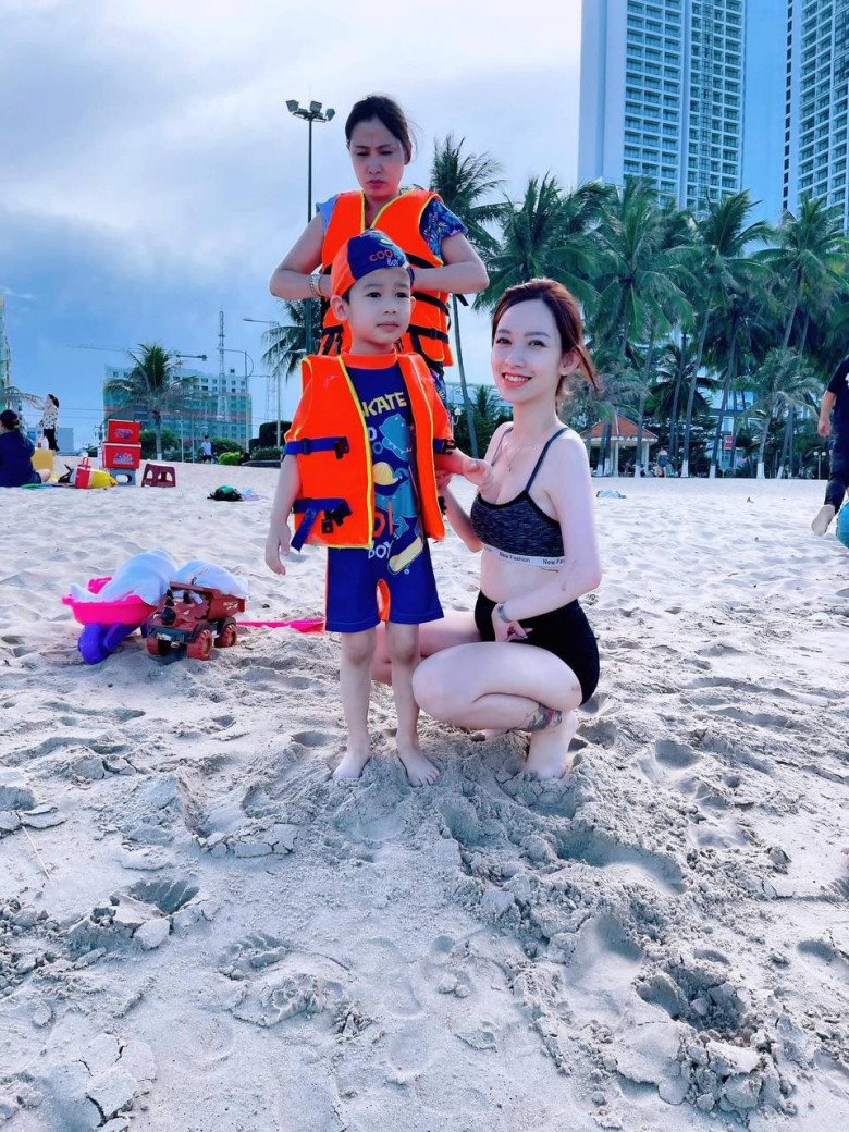 Con trai lớn của Vy ngoan và rất thích có em.