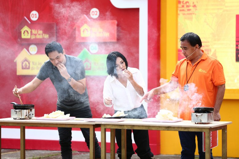 View - MC Quyền Linh nói về những bữa ăn vội vàng: Nó khô queo mà phải vừa ăn vừa nuốt