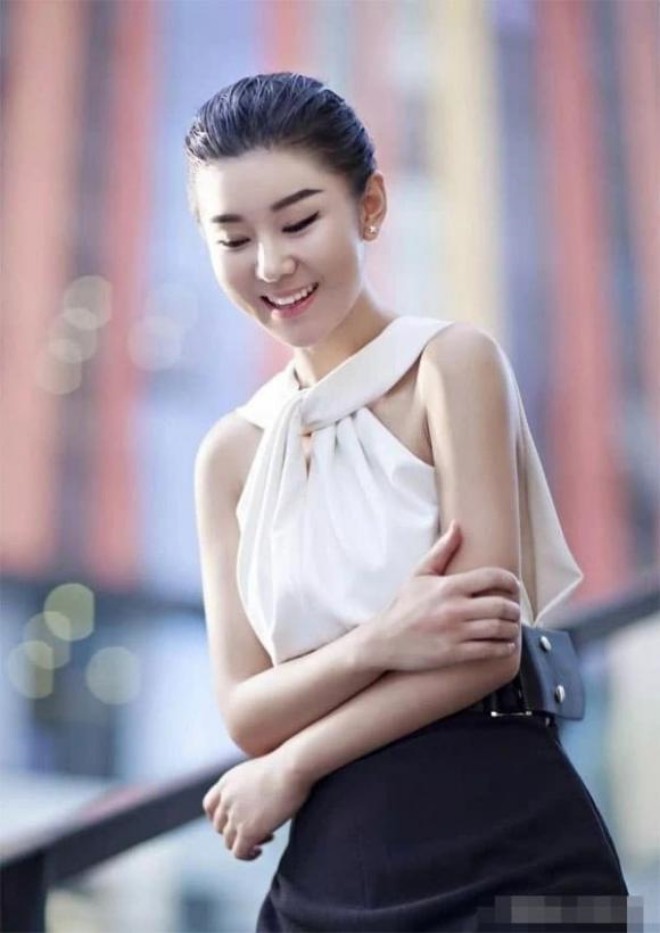 Lý Tiểu Manh có nguyên tắc bất di bất dịch là không hôn trên phim vì muốn giữ lần đầu cho chồng.