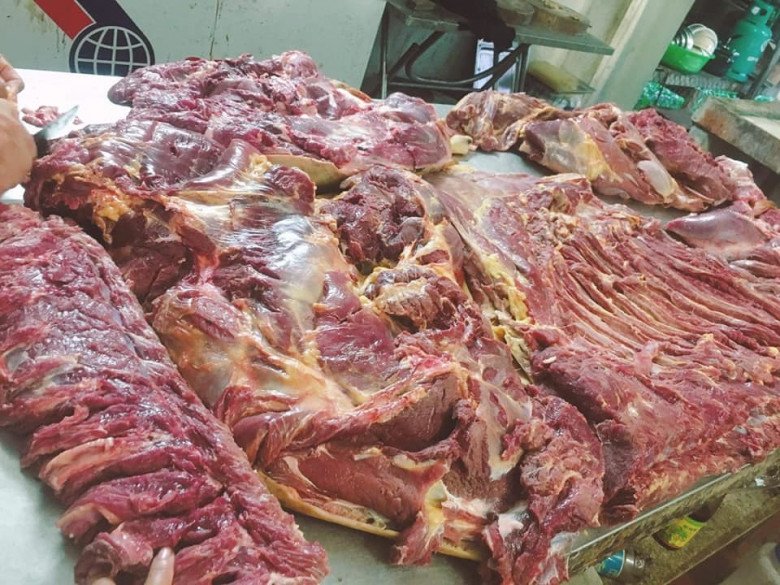 Thịt ngựa là đặc sản ở vùng cao Tây Bắc, mấy năm gần đây được người dân thành phố lùng mua về thưởng thức vì ngon và bổ dưỡng