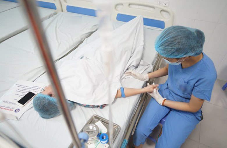 Lên lịch chuyển phôi tháng 7 mà hầu hết mọi người đều khuyên chị Hằng xem lại, không nên làm vào tháng này. (Ảnh minh họa)