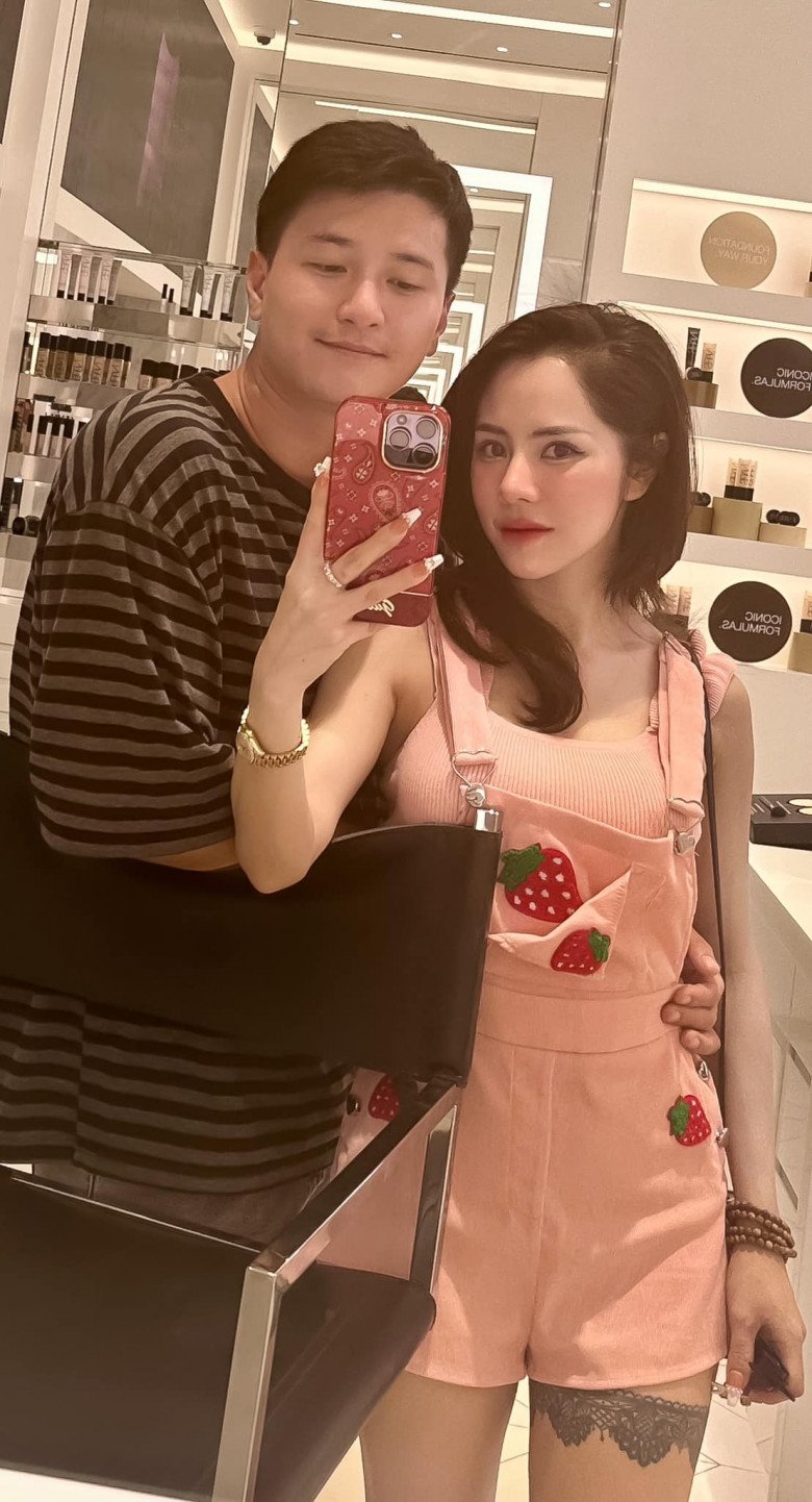 View - Huỳnh Anh thông báo săn được rồng con, nghi vấn có con đầu lòng với vợ sắp cưới hơn 6 tuổi Bạch Lan Phương